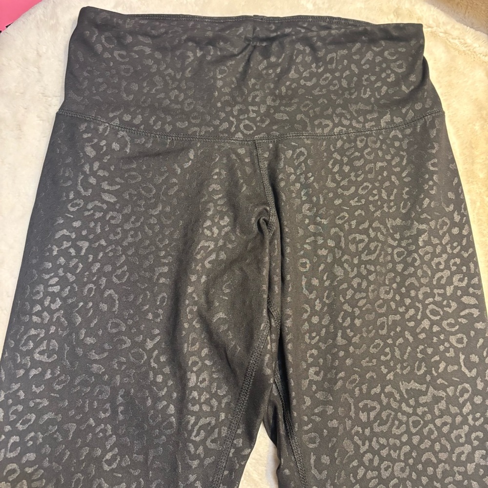 Half Moon Capri Leggings Small Black Shiny Leopard Print Strappy Cutout Design - Picture 5 of 14
